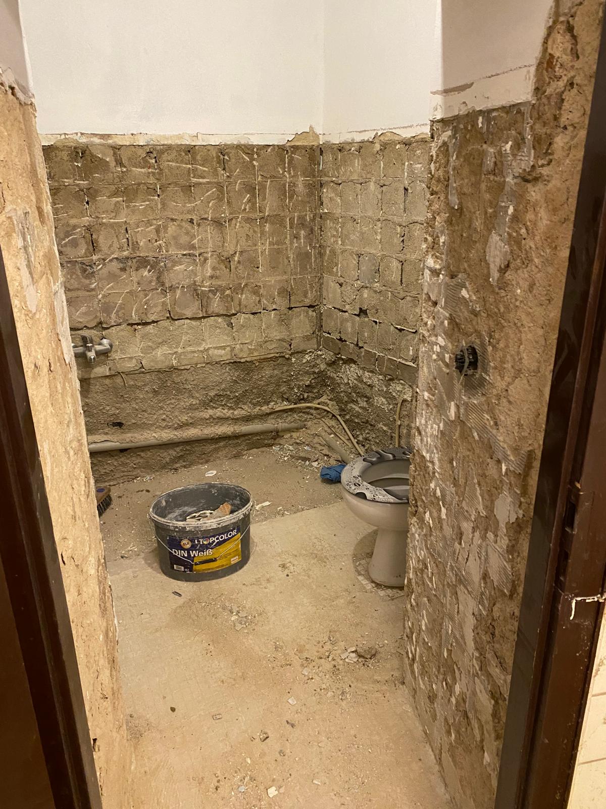 Badsanierung mit Dusche – Vorher 2